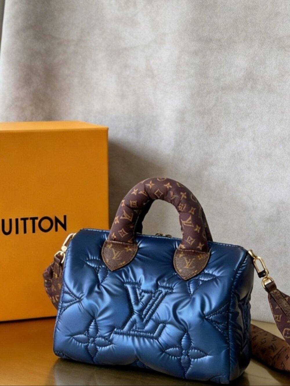 Louis Vuitton  Bandoulière 25 Blue Metallic Quilted